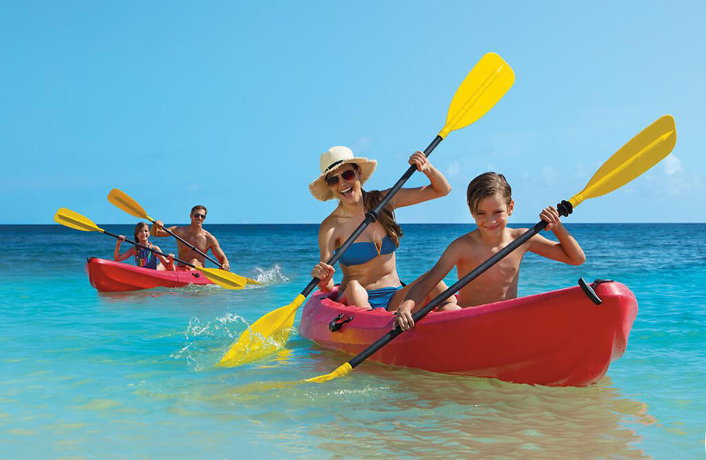 Families can enjoy a wide range of water sports and land activities at Sunscape Sabor.