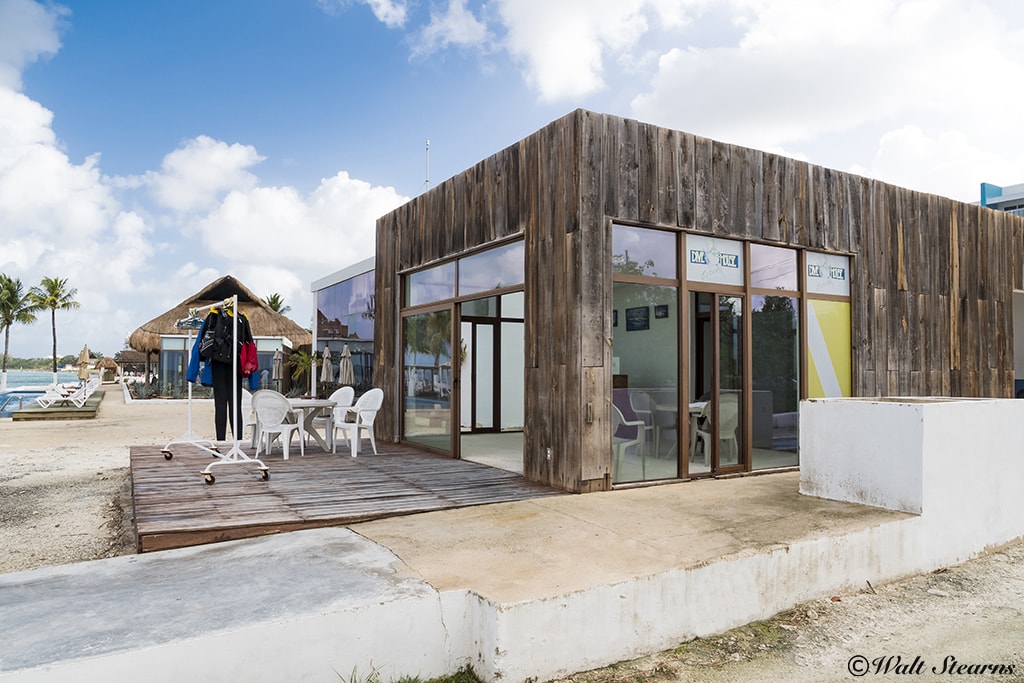 The resort's dive shop is located next to the beach club and restaurant. This allows divers to enjoy breakfast then grab their gear and catch the morning dive boat. 