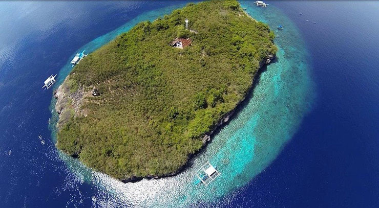 Pescador Island is quite remote.