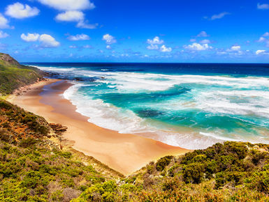 Australia’s extensive coastline serves up all kinds of idylic scenery and dive experiences