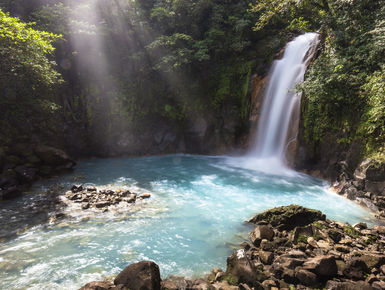 Costa Rica’s Pacific coastline offer intrepid travelers a wealth of natural wonders to go with your scuba diving vacation